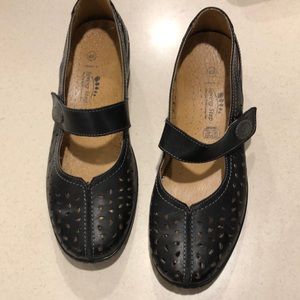 Mary Jane style shoes